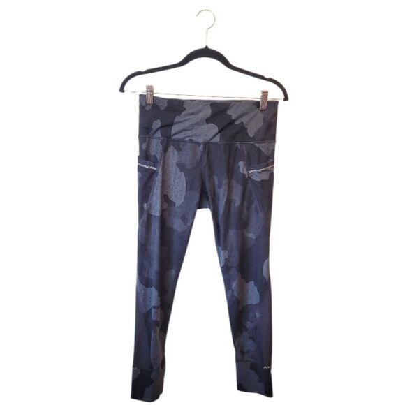 Athleta Women's Dark Camo Leggings Size S - Picture 1 of 6